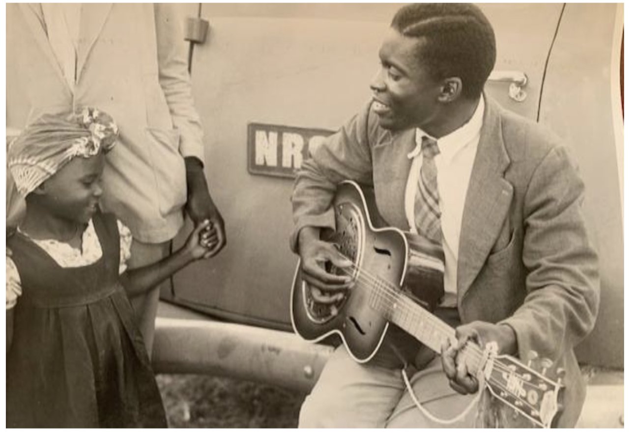 <p data-block-key="qi0cg"></p><p data-block-key="c1p1i"><b>Alick Nkhata: Zambia's First Musical Star</b></p> thumbnail