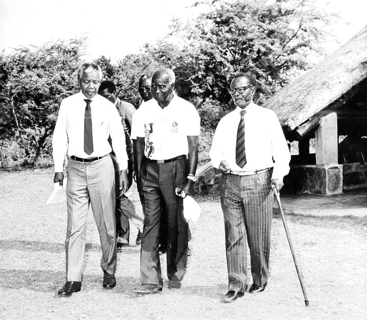 Nelson Mandela, Kenneth Kaunda and Oliver Tambo in Lusaka in 1991 (Gallo Images)